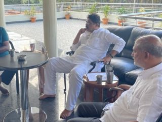 Ashok meets HD Kumaraswamy in Bidadi Farm House