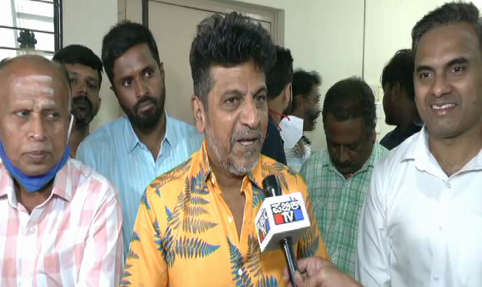 ಜನರಲ್ ಚೆಕಪ್ ಗಾಗಿ ಆಸ್ಪತ್ರೆಗೆ ಹೋಗಿದ್ದಾರೆ ನಟ ಶಿವಣ್ಣ : ಗಾಳಿ ಸುದ್ದಿಗೆ ಕಿವಿಗೊಡಬೇಡಿ