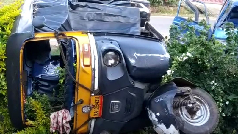 ಪಾದಚಾರಿಗೆ ಆಟೋ ಡಿಕ್ಕಿ – ವ್ಯಕ್ತಿ ಸ್ಥಿತಿ ಗಂಭೀರ