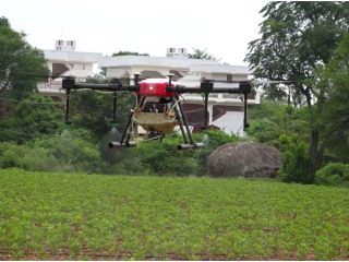 ಕೃಷಿ ಕ್ಷೇತ್ರಕ್ಕೂ ಕಾಲಿಟ್ಟ ಡ್ರೋನ್ – ಕ್ರಿಮಿನಾಶಕ್ಕೆ ಡ್ರೋನ್ ಬಳಕೆ