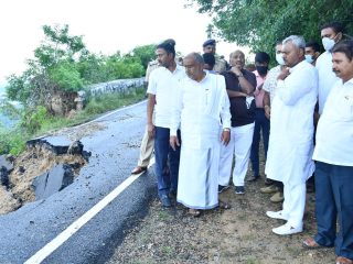 chamundi hill landslide