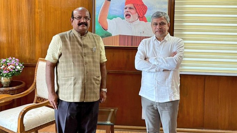 ಶಹಬಾದ್ ನಿಲ್ದಾಣದಲ್ಲಿ ಪ್ರಮುಖ ರೈಲುಗಳ ನಿಲುಗಡೆಗೆ ಉಮೇಶ್ ಜಾಧವ್ ಮನವಿ