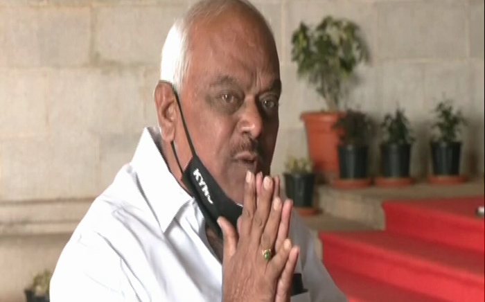 ಸುದೀಪ್ – ದೇವಗನ್ ವಿಚಾರ ಕಟ್ಟಿಕೊಂಡು ಏನ್ ಮಾಡ್ತೀರಾ: ರಮೇಶ್‌ಕುಮಾರ್ ವ್ಯಂಗ್ಯ