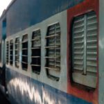 ನವದೆಹಲಿ-ಕರ್ನಾಟಕ ಎಕ್ಸ್‌ಪ್ರೆಸ್‍ನಲ್ಲಿ ಬಾಂಬ್ – ಹುಸಿ ಕರೆಗೆ ಪ್ರಯಾಣಿಕರು ಕಂಗಾಲು