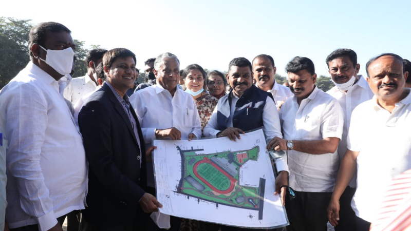 ನಿಗದಿತ ಸಮಯದಲ್ಲಿ ಕಾಮಗಾರಿ ಪೂರ್ಣಗೊಳಿಸದಿದ್ರೆ ದಂಡ: ವಿ.ಸೋಮಣ್ಣ ಎಚ್ಚರಿಕೆ