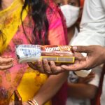 ಮ್ಯಾಚ್‍ಬಾಕ್ಸ್ ನಲ್ಲಿ ಮಡಚಿಡುವ ಸೀರೆ ನೇಯ್ದ ನೇಕಾರ