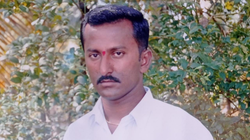 ಗಂಡನ ಎದುರೇ ಪ್ರಿಯಕರನೊಂದಿಗೆ ಲವ್ವಿ ಡವ್ವಿ – ಮಗನೊಂದಿಗೆ ಕೆರೆಗೆ ಹಾರಿದ ಪತಿ