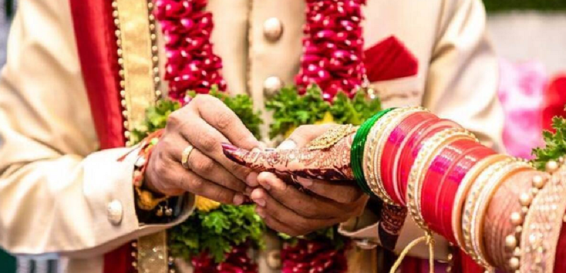ನಿಶ್ಚಿತಾರ್ಥ ಸಮಾರಂಭಕ್ಕೆ ನುಗ್ಗಿ ಯುವಕನನ್ನ ಗುಂಡಿಕ್ಕಿ ಕೊಂದ ದುಷ್ಕರ್ಮಿಗಳು!