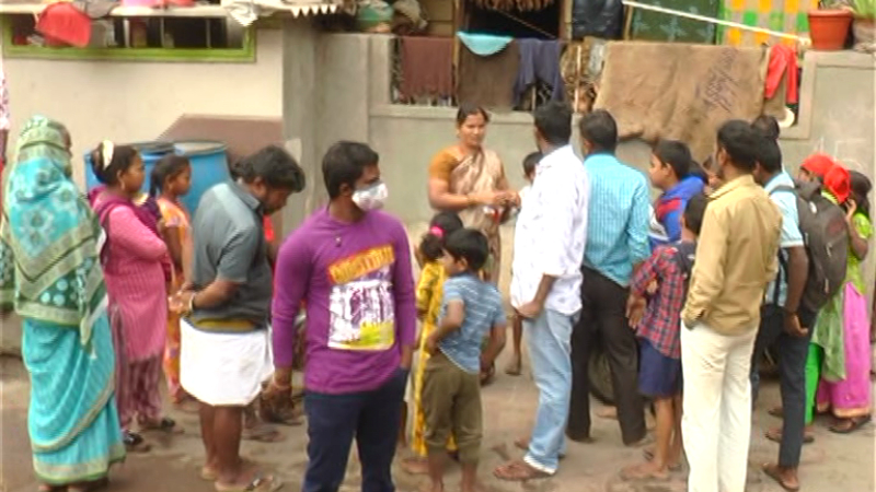 ಹಾಡಹಗಲೇ ಬಾಲಕನ ಮೇಲೆ ಹುಚ್ಚು ನಾಯಿ ಅಟ್ಯಾಕ್