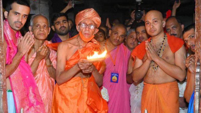 ಎರಡು ವರ್ಷ ಕೃಷ್ಣನಿಗೆ ಲಕ್ಷ ತುಳಸಿ ಅರ್ಚನೆ – ಕೃಷ್ಣಾಪುರ ಸ್ವಾಮೀಜಿ ಘೋಷಣೆ