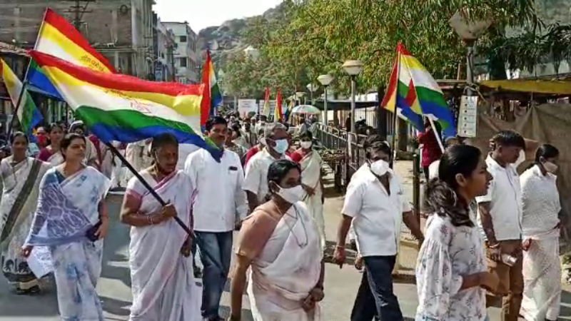 ಬಾಹುಬಲಿಯ ಬಗ್ಗೆ ಅವಹೇಳನಕಾರಿ ಹೇಳಿಕೆ ವಿರೋಧಿಸಿ ಶ್ರವಣಬೆಳಗೊಳದಲ್ಲಿ ಮೌನ ಪ್ರತಿಭಟನೆ