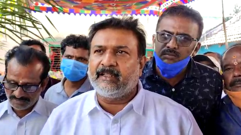 ವಿವಾದವನ್ನು ರಾಜಕೀಯ ಬಳಸಿಕೊಂಡ್ರೆ ದೇಶದ್ರೋಹದ ಕೆಲಸ: ರವೀಂದ್ರ ಶ್ರೀಕಂಠಯ್ಯ