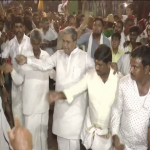 ಗ್ರಾಮದ ಜಾತ್ರೆಯಲ್ಲಿ ನೃತ್ಯ ಮಾಡಿ ರಂಜಿಸಿದ ಸಿದ್ದರಾಮಯ್ಯ