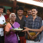 ಭಿಕ್ಷೆ ಬೇಡಿ ಸಿಕ್ಕ 1 ಲಕ್ಷ ರೂ.ವನ್ನು ಪೊಳಲಿ ದೇಗುಲಕ್ಕೆ ಹಸ್ತಾಂತರಿಸಿದ 80 ವರ್ಷದ ಅಜ್ಜಿ