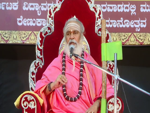 ಪ್ರಶ್ನೆ ಕೇಳುತ್ತಿರುವ ಬಂಡಾಯ ಸಾಹಿತಿಗಳಿಂದ ಸಂಬಂಧ ಛಿದ್ರ: ರಂಭಾಪುರಿ ಶ್ರೀ