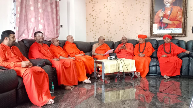 ಸರ್ಕಾರಕ್ಕೆ ಪರ್ಸೆಂಟೇಜ್ ಕೊಟ್ಟು ಮಠ ಕಟ್ಟುವ ಅಗತ್ಯವಿಲ್ಲ: ನಿರಂಜನಪುರಿ ಶ್ರೀ