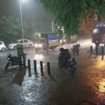 ಬೆಂಗಳೂರಿನಲ್ಲಿ ಭಾರೀ ಮಳೆ – ಧರೆಗೆ ಉರುಳಿದ ಮರ