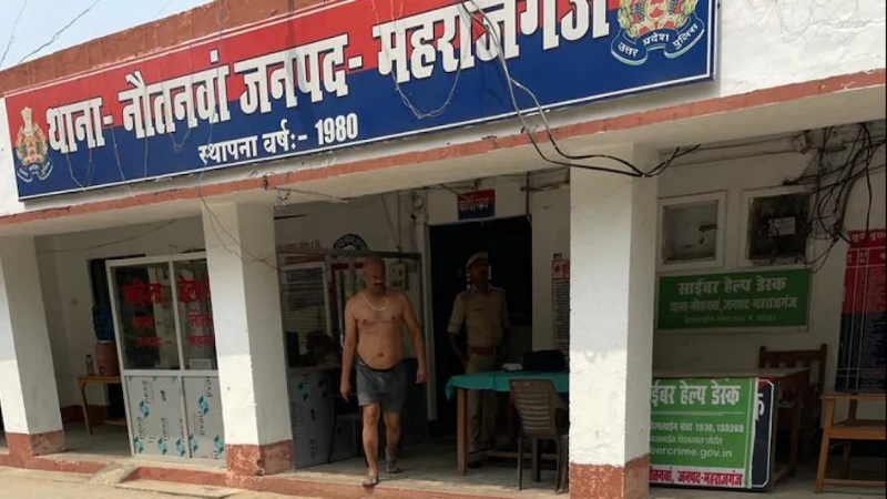 ಪೊಲೀಸ್ ಠಾಣೆಯಲ್ಲೇ ಅರೆನಗ್ನವಾಗಿ ಓಡಾಡಿದ ಹೆಡ್‍ಕಾನ್‍ಸ್ಟೇಬಲ್