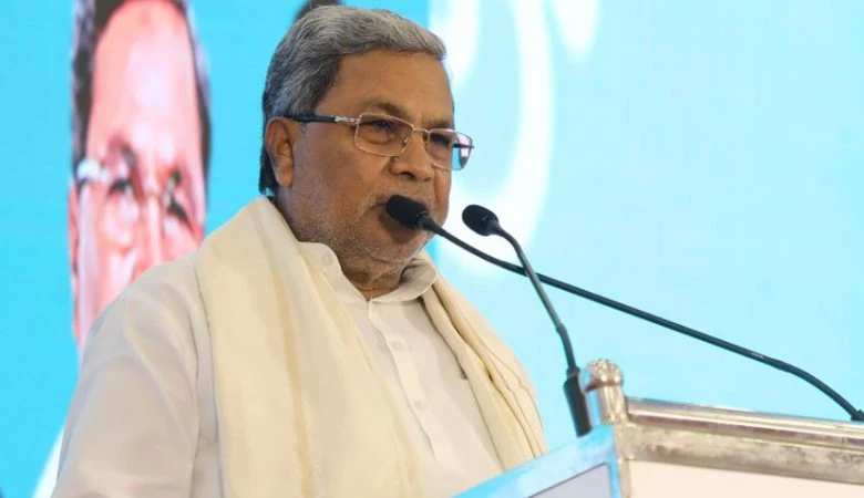 ಬೊಮ್ಮಾಯಿ ಸಿಎಂ ಸ್ಥಾನ ಉಳಿಸಿಕೊಳ್ಳಬೇಕಾದರೆ RSS ನಾಯಕರ ಪಾದಪೂಜೆ ಮಾಡಲೇಬೇಕು: ಸಿದ್ದರಾಮಯ್ಯ