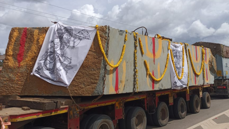ದತ್ತಪೀಠ ಮಾರ್ಗದಲ್ಲಿ ಬೃಹತ್ ಆಂಜನೇಯನ ಏಕಶಿಲಾ ಮೂರ್ತಿ ಸ್ಥಾಪನೆ!