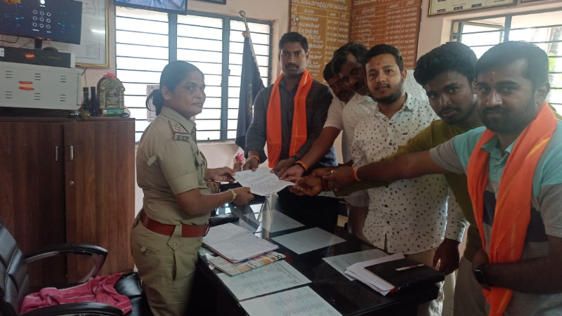 ಸಾಮೂಹಿಕ ಪ್ರಾರ್ಥನೆ ಹೆಸರಲ್ಲಿ ಮತಾಂತರ ಆರೋಪ- ಗ್ರಾಮಸ್ಥರಿಂದ ದೂರು