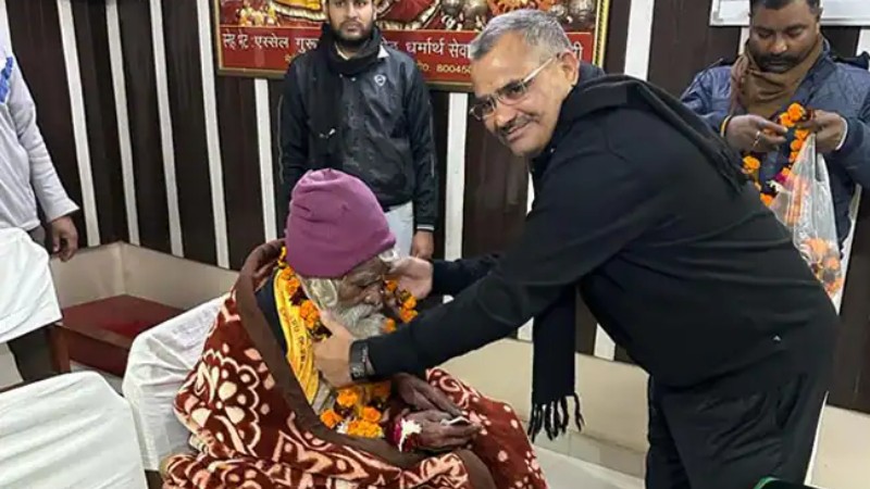98 ವರ್ಷದ ವೃದ್ಧ ಜೈಲಿನಿಂದ ಬಿಡುಗಡೆ – ಎಸ್ಕಾರ್ಟ್ ನೀಡಿ ಮನೆಗೆ ಕಳುಹಿಸಿದ ಪೊಲೀಸರು