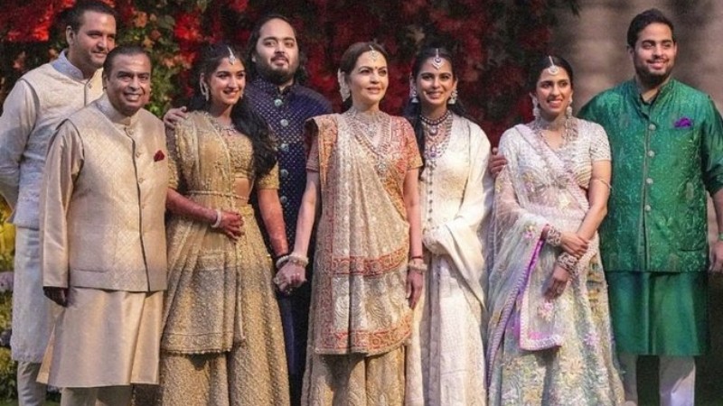 AR Wedding Celebrations: ಉದ್ಯಮಿ ಅಂತ ಹೇಳ್ಕೊಂಡು ಆಹ್ವಾನವಿಲ್ಲದೇ ಬಂದಿದ್ದ ಇಬ್ಬರ ವಿರುದ್ಧ ಕೇಸ್‌!