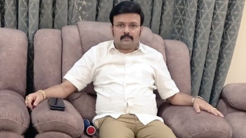 ಸ್ಯಾಂಟ್ರೋ ಗುಜರಾತ್ ಗುಮಾನಿ – ಬಂಧನದ ಅಸಲಿ ಕಹಾನಿ ಏನು?