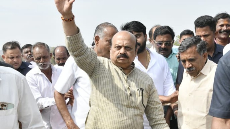 ವಿಧಾನಸಭೆ ಚುನಾವಣೆ ದಿನಾಂಕ ಪ್ರಕಟ – ಜಿಲ್ಲಾ ಪ್ರವಾಸ ಮೊಟಕುಗೊಳಿಸಿ ಸಿಎಂ ಬೆಂಗಳೂರಿಗೆ ವಾಪಸ್