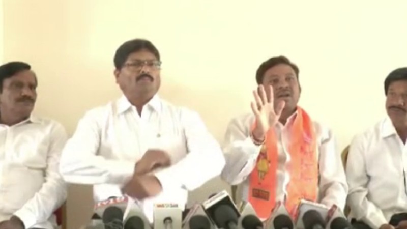ಬಿಜೆಪಿ, ಕಾಂಗ್ರೆಸ್‍ಗೆ ಮರಾಠಿಗರ ಖಡಕ್ ವಾರ್ನಿಂಗ್