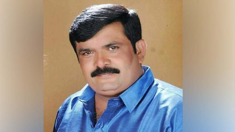 ಟವಲ್‍ನಲ್ಲಿ ಮಹಿಳೆ ಜೊತೆ ಸಿಕ್ಕಿಬಿದ್ದ ಕಾಂಗ್ರೆಸ್ ಮಾಜಿ ಶಾಸಕನ ಸಹೋದರ