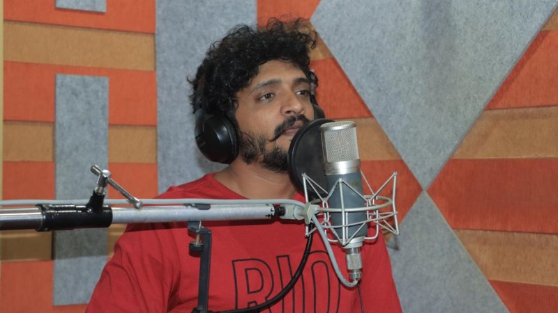 ‘ಲವ್ ಲಿ’ ಎನ್ನುತ್ತಾ ಡಬ್ಬಿಂಗ್ ಕೆಲಸದಲ್ಲಿ ತೊಡಗಿದ ವಸಿಷ್ಠ ಸಿಂಹ