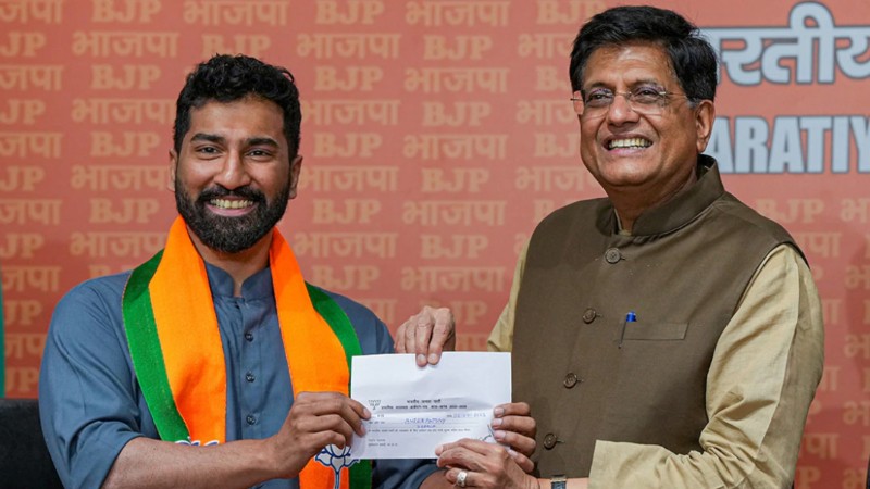 ಕೈ ನಾಯಕ ಮಾಜಿ ರಕ್ಷಣಾ ಸಚಿವ ಆಂಟನಿ ಪುತ್ರ ಬಿಜೆಪಿಗೆ ಸೇರ್ಪಡೆ
