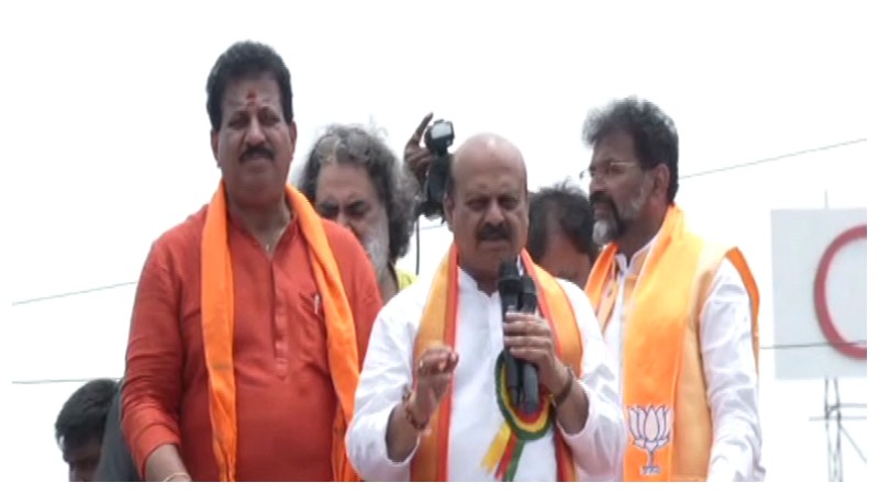 ಬೆಂಗ್ಳೂರಿನಲ್ಲಿ ಸಿದ್ದರಾಮಯ್ಯ 8 ಸಾವಿರ ಕೋಟಿ ರೂ. ಅಕ್ರಮ ಮಾಡಿದ್ದಾರೆ: ಬೊಮ್ಮಾಯಿ ಆರೋಪ