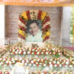 ಅಣ್ಣಾವ್ರ 94ನೇ ಜನ್ಮದಿನ: ಸ್ಮಾರಕಕ್ಕೆ ಹರಿದುಬಂದ ಅಭಿಮಾನಿ ಸಾಗರ