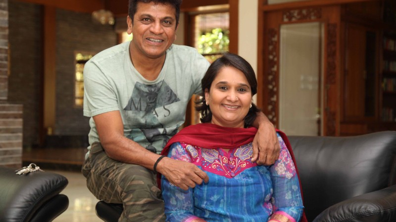 Breaking-ಕಾಂಗ್ರೆಸ್ ಪಕ್ಷಕ್ಕೆ ಸೇರಲಿದ್ದಾರೆ ‘ದೊಡ್ಮನೆ ಸೊಸೆ’ ಗೀತಾ ಶಿವರಾಜ್ ಕುಮಾರ್