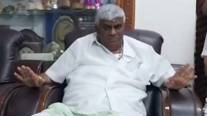 ಬಿಜೆಪಿಯವರು ಚುನಾವಣಾ ಪ್ರಚಾರಕ್ಕೆ ಅಮೆರಿಕಾ, ರಷ್ಯಾ ಪ್ರೆಸಿಡೆಂಟ್‍ನ್ನು ಕರ್ಕೊಂಡು ಬರಲಿ: ಹೆಚ್‍ಡಿ ರೇವಣ್ಣ ಟಾಂಗ್