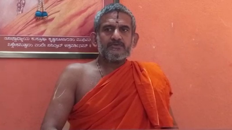 ಇದ್ದಕ್ಕಿದ್ದಂತೆ ದೇವಾಲಯಗಳು ವಕ್ಫ್ ಆಸ್ತಿಯಾಗಿದ್ದು ಹೇಗೆ? – ಪೇಜಾವರ ಶ್ರೀ ಪ್ರಶ್ನೆ