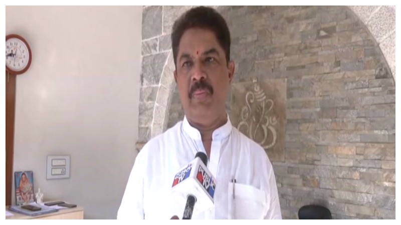 ಕಾಂಗ್ರೆಸ್‍ನವರು ಆಂಜನೇಯನ ಬಾಲಕ್ಕೆ ಬೆಂಕಿ ಹಚ್ಚಿದ್ದಾರೆ: ಅಶೋಕ್ ಕಿಡಿ