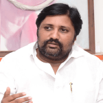 ಕೈತಪ್ಪಿದ ಮೊಳಕಾಲ್ಮೂರು ‘ಕೈ’ ಟಿಕೆಟ್- ಬೆಂಬಲಿಗರ ಸಭೆಯಲ್ಲಿ ಆಕಾಂಕ್ಷಿ ಯೋಗೀಶ್ ಬಾಬು ಕಣ್ಣೀರು
