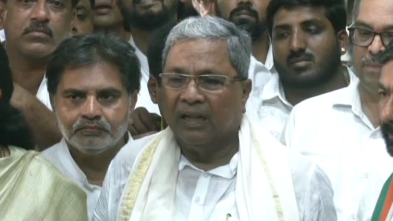 ಕಾಂಗ್ರೆಸ್‍ನಲ್ಲಿ ಮೊದಲೇ ಸಿಎಂ ಅಭ್ಯರ್ಥಿ ಘೋಷಣೆ ಮಾಡೋ ಸಂಸ್ಕೃತಿ ಇಲ್ಲ: ಸೋಮಣ್ಣಗೆ ಸಿದ್ದು ತಿರುಗೇಟು