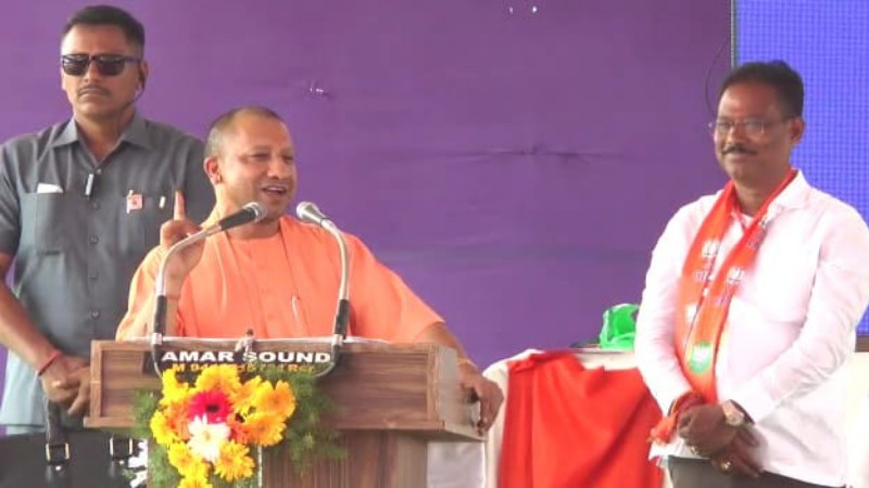 ಬಿಜೆಪಿ ಅಭ್ಯರ್ಥಿ ಪರ ಯೋಗಿ ಭರ್ಜರಿ ಪ್ರಚಾರ – ರಾಮಮಂದಿರ ಉದ್ಘಾಟನೆಗೆ ಆಹ್ವಾನ