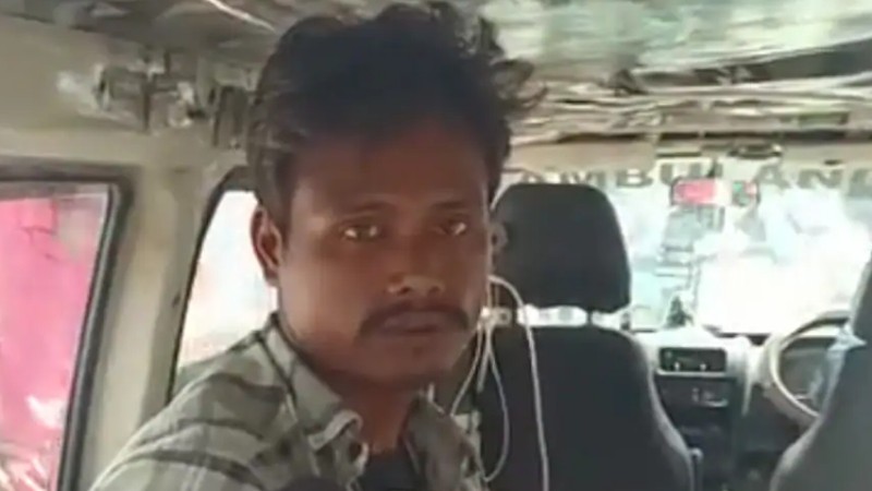 ಹಣವಿಲ್ಲದ್ದಕ್ಕೆ 5 ತಿಂಗಳ ಮಗುವಿನ ಶವವನ್ನು ಬ್ಯಾಗ್‍ನಲ್ಲಿ ತುಂಬಿಕೊಂಡು ಬಸ್‍ನಲ್ಲೇ ಕ್ರಮಿಸಿದ ತಂದೆ