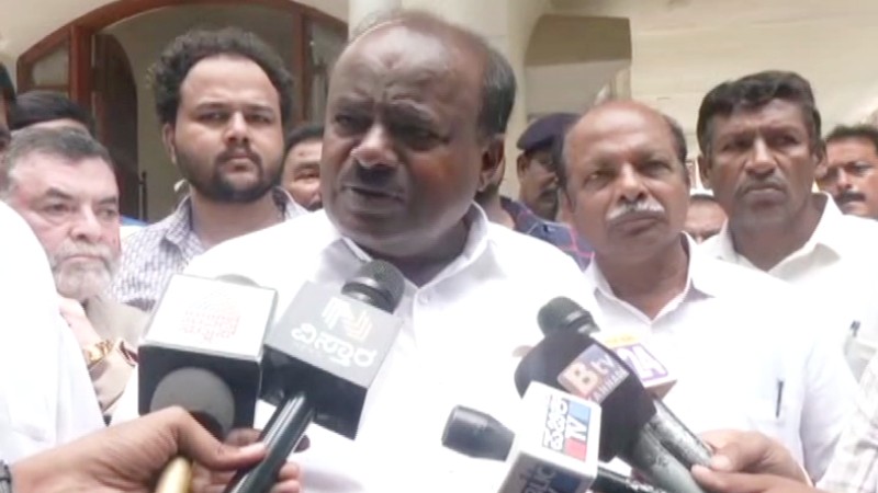 ಮಕ್ಕಳ ಭವಿಷ್ಯದ ಜೊತೆ ಚೆಲ್ಲಾಟ ಆಡಬೇಡಿ, ಮೋದಿ ರ‍್ಯಾಲಿ ರದ್ದು ಮಾಡಿ: ಹೆಚ್‌ಡಿಕೆ ವಾಗ್ದಾಳಿ