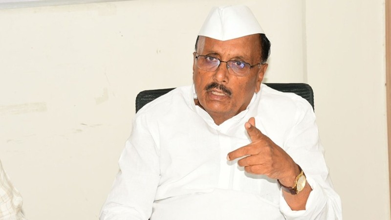 ಸಿದ್ದರಾಮಯ್ಯ 5 ವರ್ಷ ಅಧಿಕಾರದಲ್ಲಿ ಇರ್ತಾರೋ ಇರಲ್ವೋ ಗೊತ್ತಿಲ್ಲ: ಸಿಎಂ ಆಪ್ತ ಸಲಹೆಗಾರ ಬಿಆರ್ ಪಾಟೀಲ್ ಹೊಸ ಬಾಂಬ್
