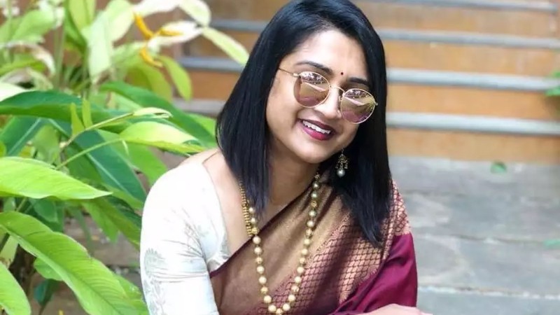 ಸ್ಪಂದನಾ ನಿಧನ: ಮಲ್ಲೇಶ್ವರಂನಲ್ಲಿ ದರ್ಶನ, ಹರಿಶ್ಚಂದ್ರ ಘಾಟ್‍ ನಲ್ಲಿ ಅಂತಿಮ ಸಂಸ್ಕಾರ