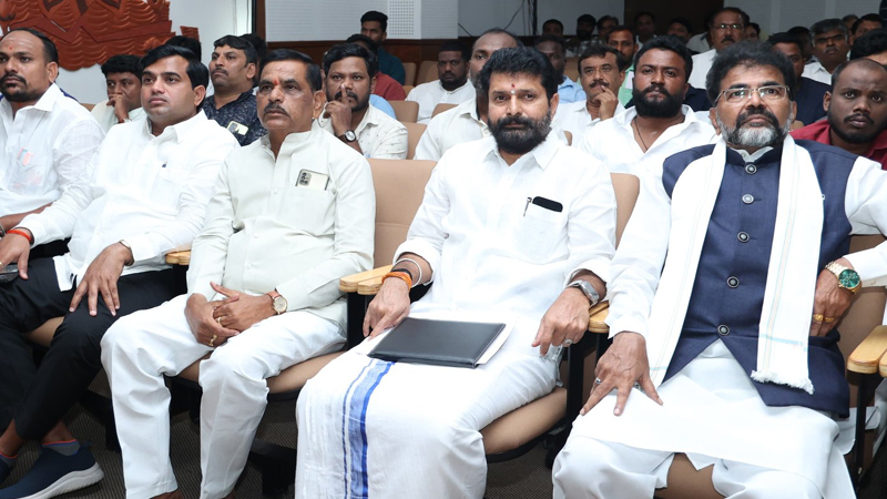 ನಾವಿಂದು ಜೈ ಭೀಮ್, ಜೈ ಭಾರತ್ ಅನ್ನಬೇಕು, ಸಂವಿಧಾನ ರಕ್ಷಣೆ ಮಾಡಬೇಕು: ಸಿ.ಟಿ ರವಿ