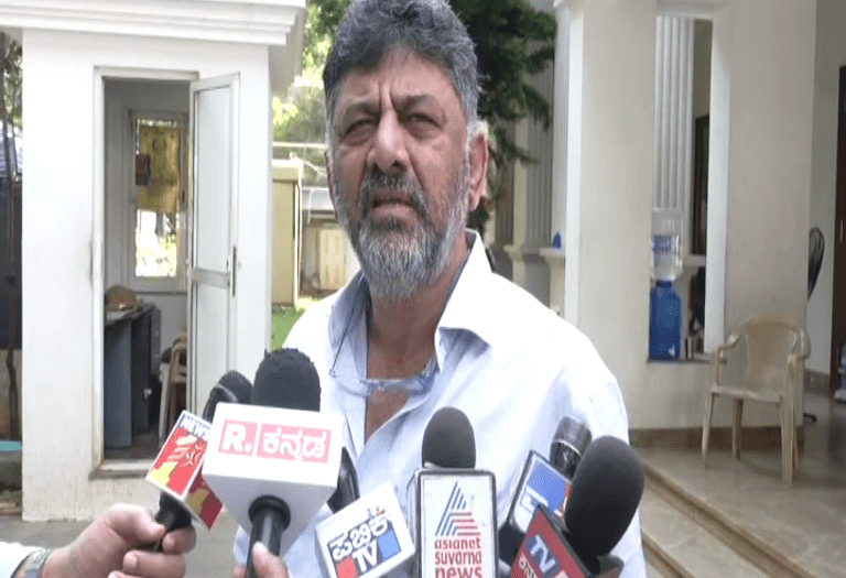 ನನ್ನನ್ನು ರಾಜಕೀಯವಾಗಿ ಮುಗಿಸಬೇಕೆಂದು ದೊಡ್ಡ ಷಡ್ಯಂತ್ರ ನಡೀತಿದೆ: ಡಿಕೆಶಿ