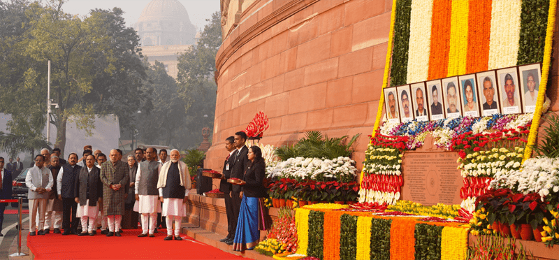 Security Breach in LokSabha- ಸಂಸತ್ ಒಳಗೆ, ಹೊರಗೆ ಇಂದು ಏನೇನಾಯ್ತು?