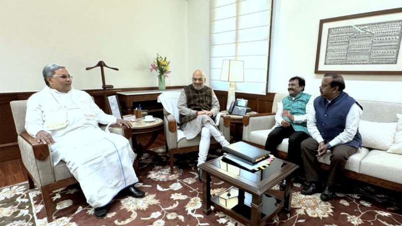 ಅಮಿತ್ ಶಾ ಭೇಟಿಯಾದ ಸಿಎಂ – ಬರ ಪರಿಹಾರ ಬಿಡುಗಡೆಗೆ ಆಗ್ರಹ